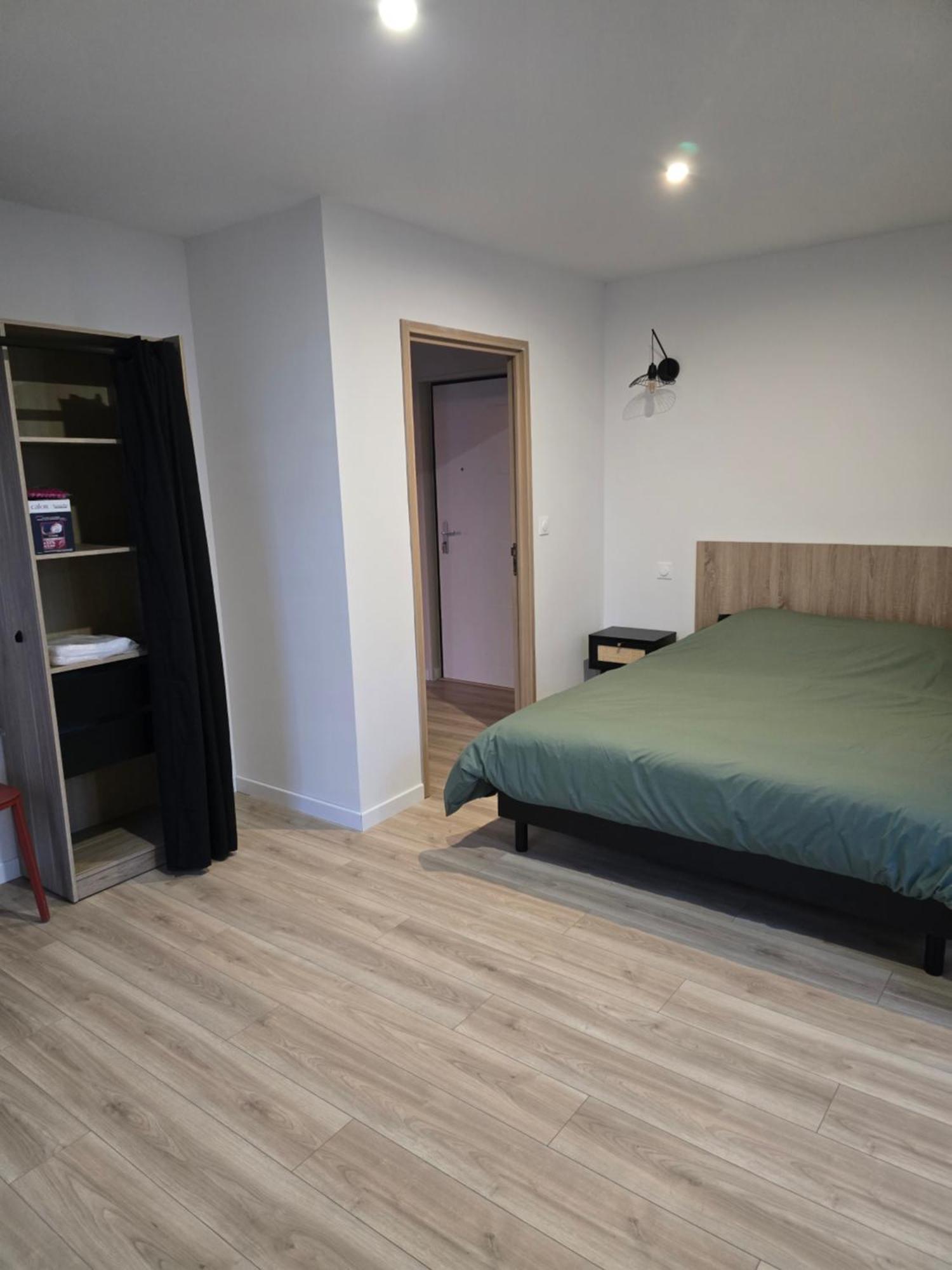 Appartement Cosy Pres De Sceneo Et Auchan Au Dessus Du Fleuriste Bellafleur Longuenesse Extérieur photo