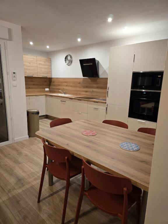 Appartement Cosy Pres De Sceneo Et Auchan Au Dessus Du Fleuriste Bellafleur Longuenesse Extérieur photo
